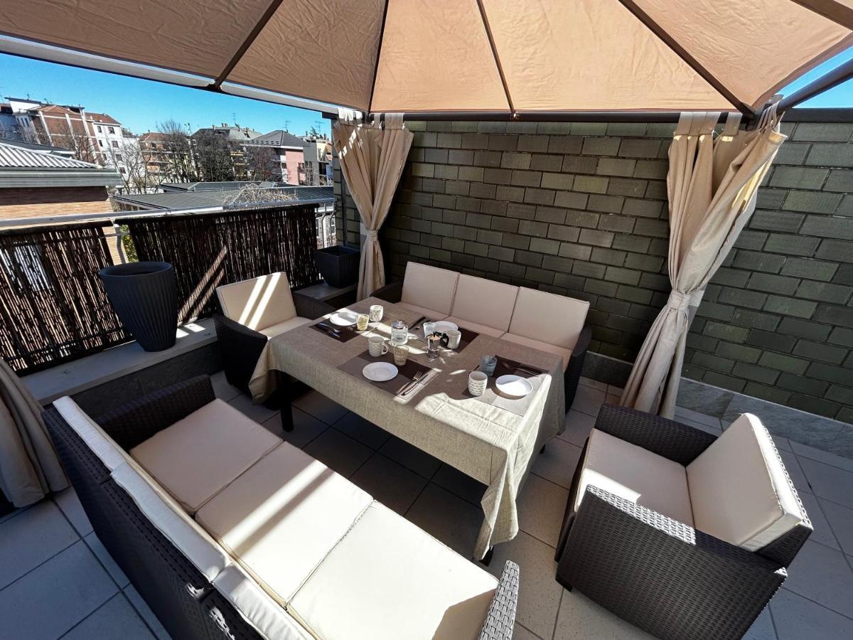 Apartamento R39 Attic With Terrace And Private Parking Milán Exterior foto